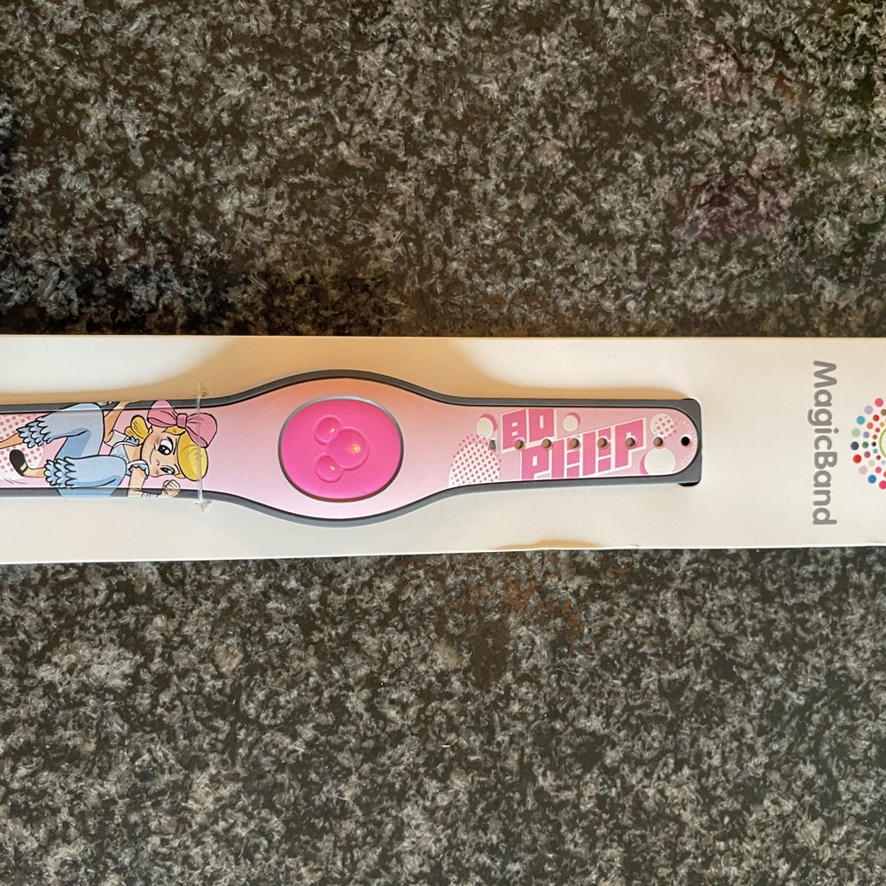NWT Disney Magicband 2